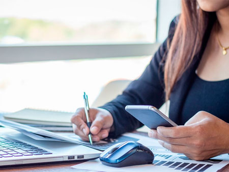 Как иностранцам получить разрешение на работу в Казахстане